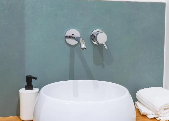 Frida's By Happyhostorino *