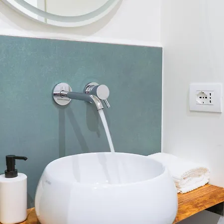 Frida's By Happyhostorino